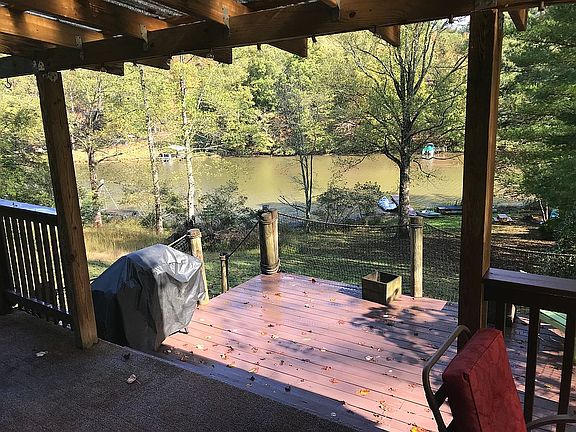 5th image of 526 Left Fork Fishermans Cove Rd