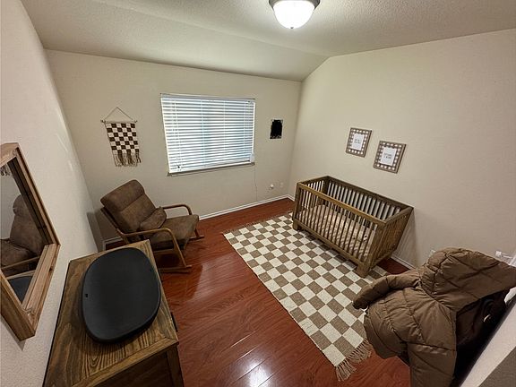 3rd image of 4024 Wagon Wheel Dr