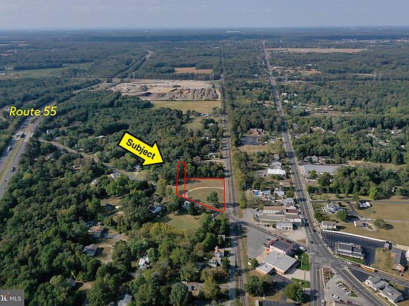 3rd image of 119 Railroad Ave