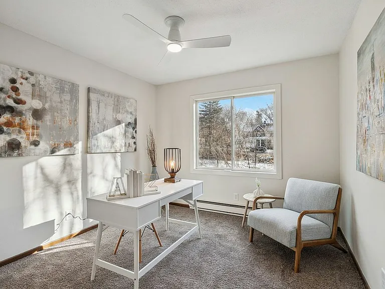 Wayzata Lake Apartments — Photo 39