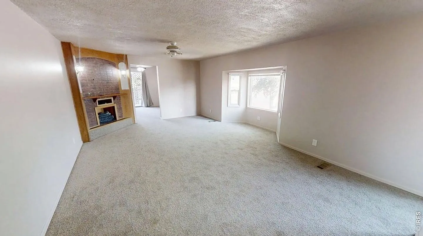 Single Family Home For Rent — Photo 3