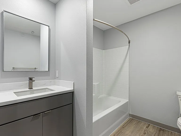7150 N Greenwich Ave #5 — Photo 12