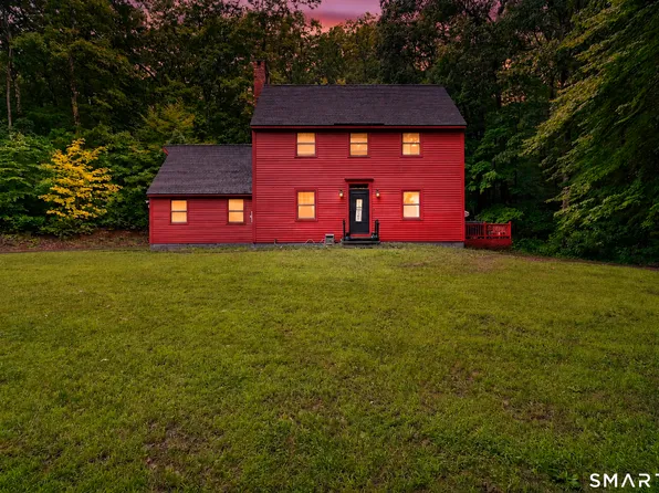 27 Snipsic Lake Road, Ellington, CT 06029