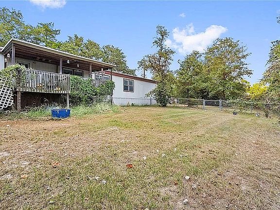 DW Back Deck & Yard.