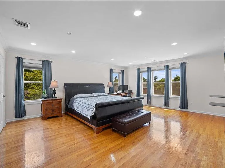 283 Harrison Ave — Photo 11