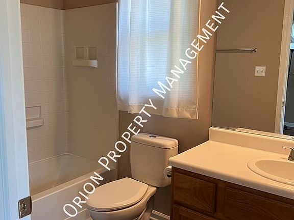 5th image of 1736 E Camby Ln