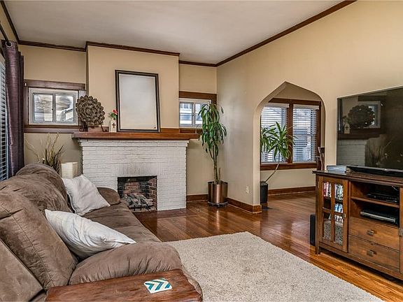 3rd image of 50 Telford Ave