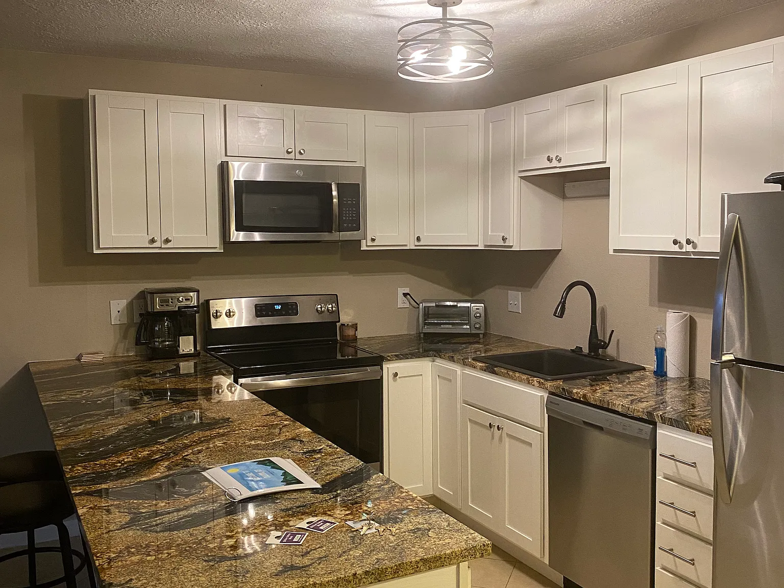 2 bed, 739 sqft, $3,000 — Photo 3