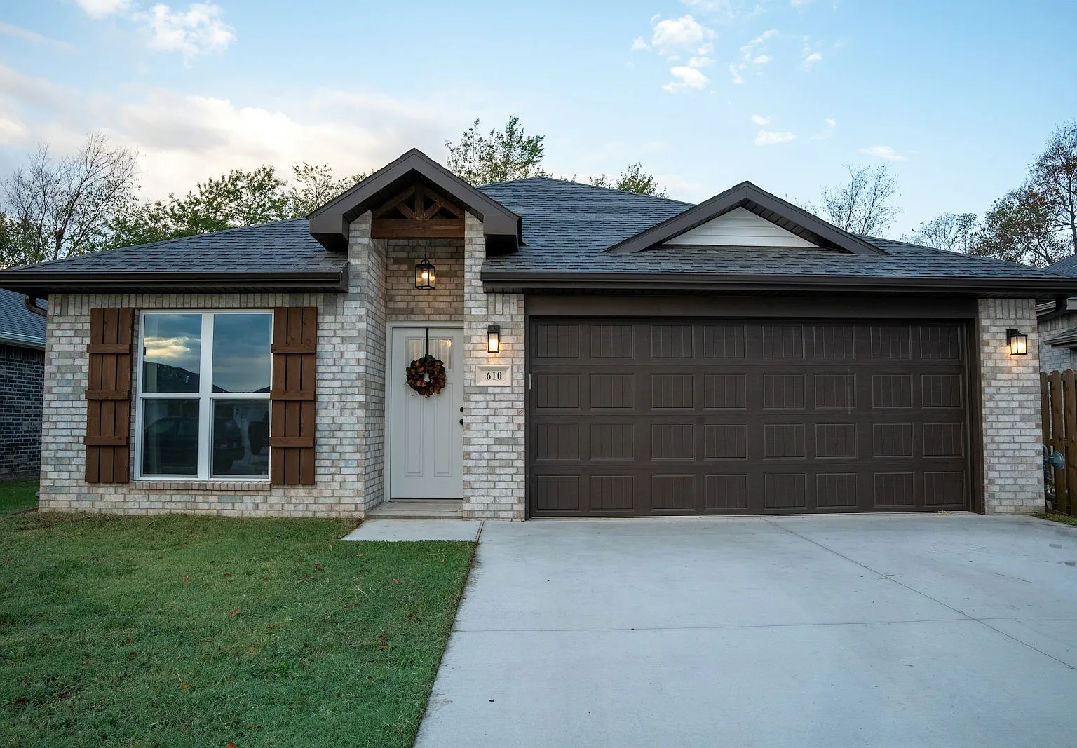 610 Kendra St — Photo 1