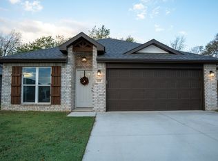 610 Kendra St, Prairie Grove, AR 72753