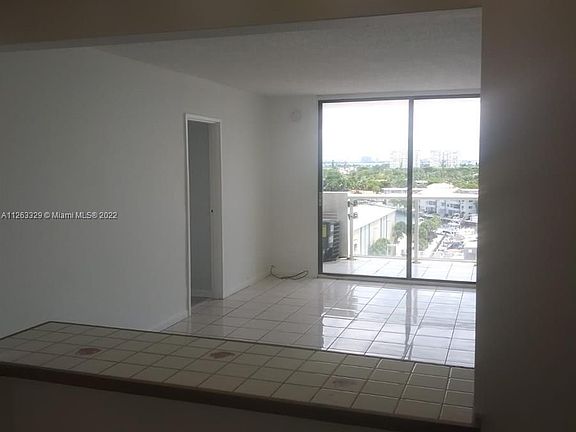4th image of 13499 Biscayne Blvd APT 814