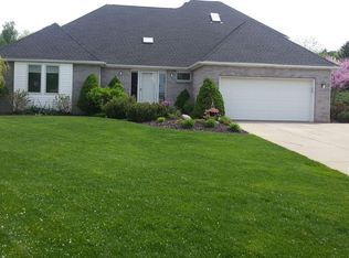 35 Brambly Ct, Buffalo, NY 14221