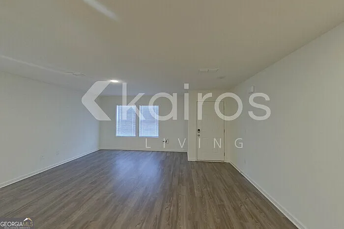 187 Lochwolde Dr — Photo 3