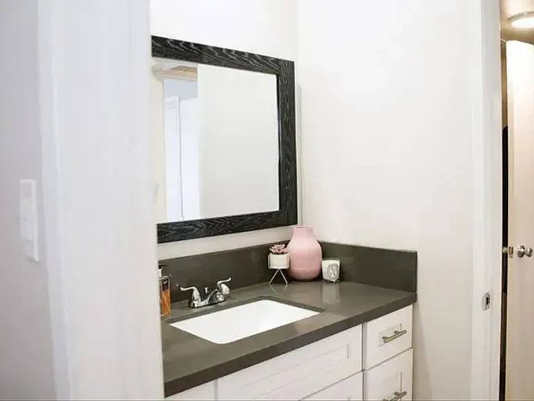 1 bed, $2,300 — Photo 3