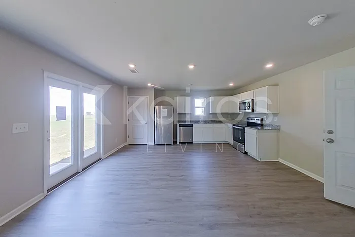 3 bed, 2.5 bath, 1566 sqft, $1,875 — Photo 4