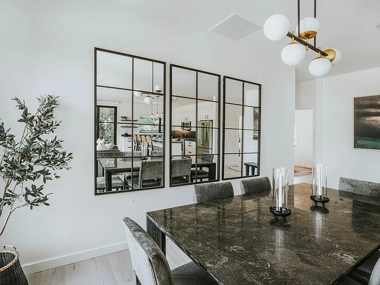 401 E Peach St — Photo 6