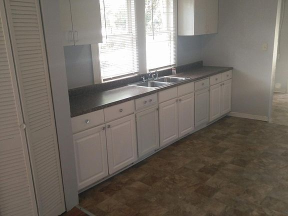 4th image of 1485 E 15th St