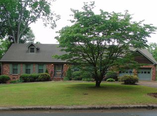 1555 Wintergreen St, Anchorage, AK 99508