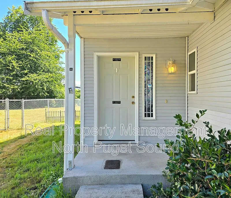 1205 Frontier Cir E #A