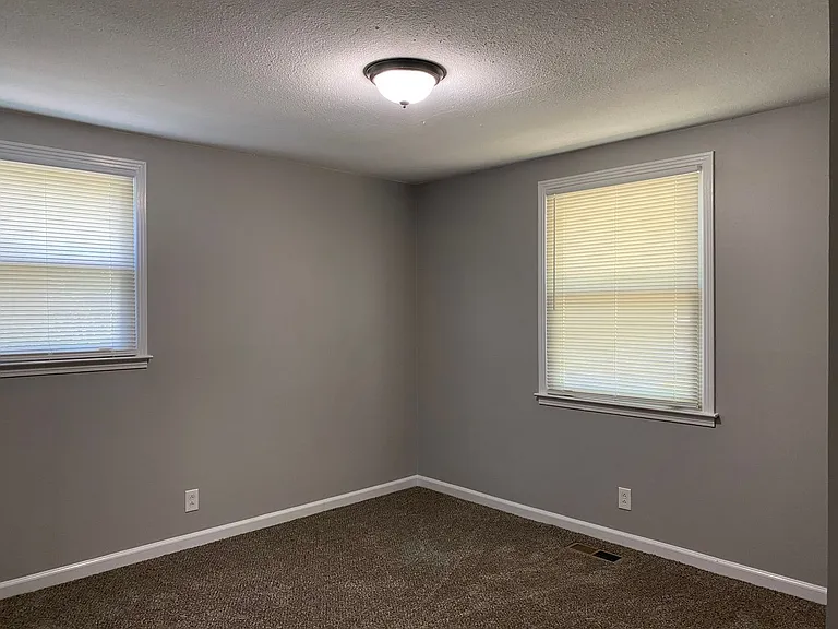 2134 Old Russellville Pike — Photo 12