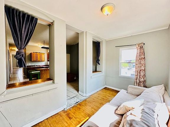 3rd image of 5350 N Broadway St #3