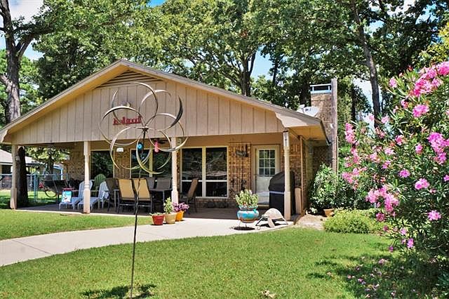 1st image of 132 Hideaway Cir
