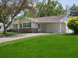 8911 60 1/2 Ave N, New Hope, MN 55428