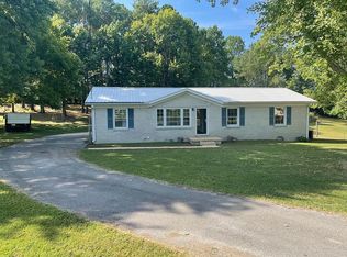 5755 Tacketts Branch Rd, Goodspring, TN 38460