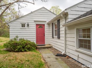 30 Hillsboro Dr, West Hartford, CT 06107