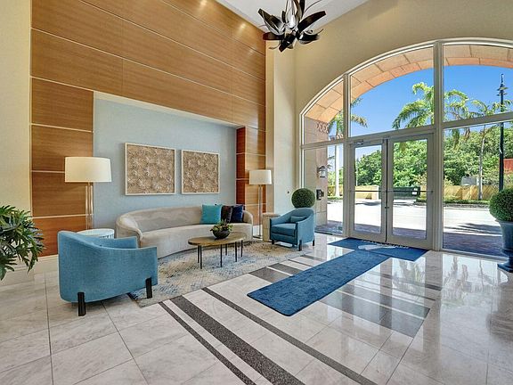 3rd image of 700 E Boynton Beach Boulevard #304