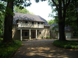 13027 Lake Shore Blvd, Bratenahl, OH 44108