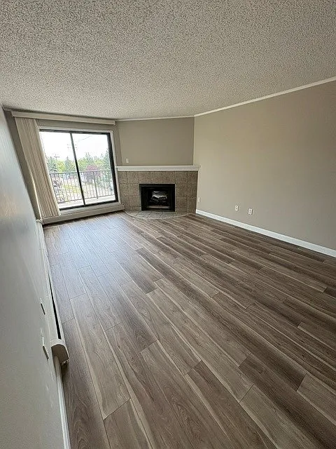 13045 6 Street Southwest Calgary — Photo 2
