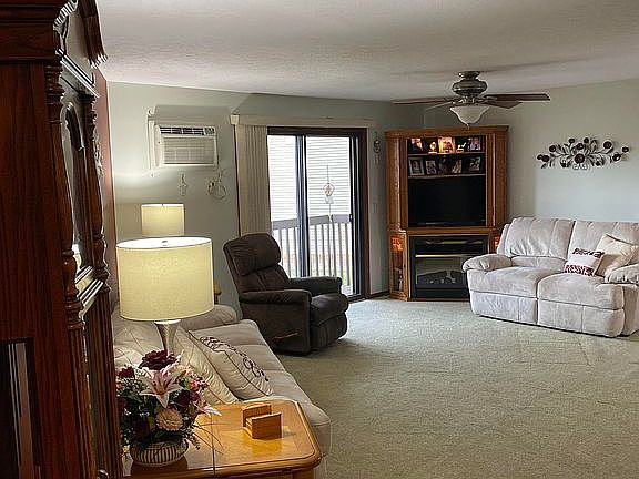 Living room w/ patio door