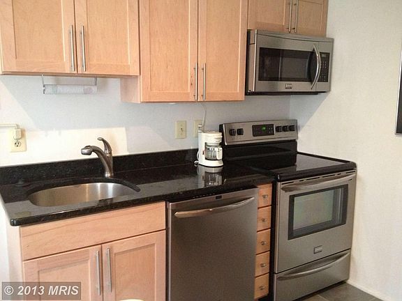 4th image of 1211 S Eads St APT 413