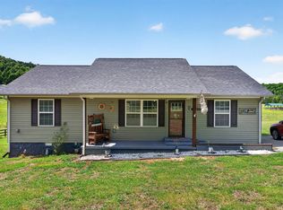 2040 Walker Cove Rd, Sparta, TN 38583