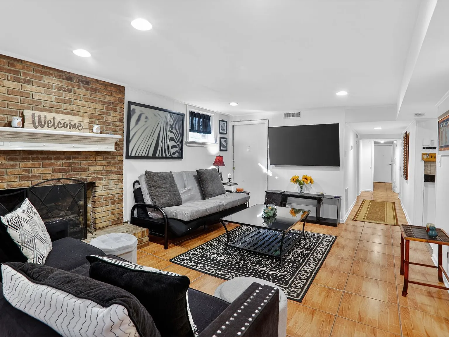 2 bed, 2000 sqft, $2,495 — Photo 4