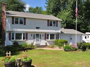 6 Broken Arrow Dr, East Granby, CT 06026