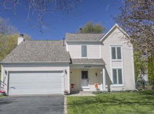 1410 Greenridge Ave, Algonquin, IL 60102