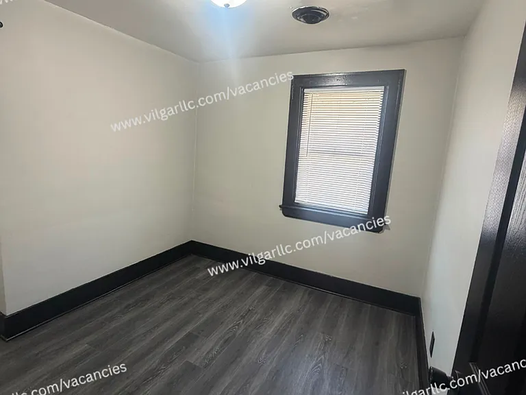 5035 Tod Ave — Photo 12