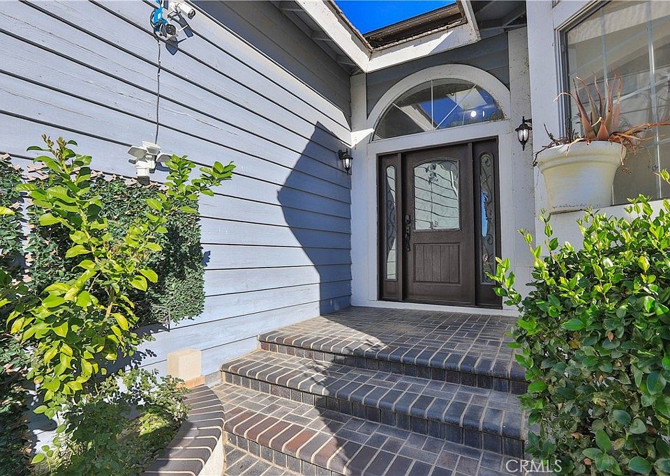 ウルチ・ホルへ 29670 Longhorn Dr, Canyon Lake, CA 92587 | MLS #OC25271912 | Zillow
