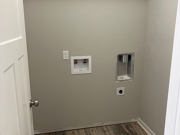 5th image of 135 N McGee St
