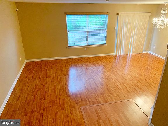 2nd image of 48 Theo Ct