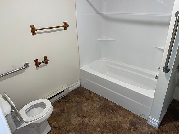 3rd image of 179 Homer Ave APT 10