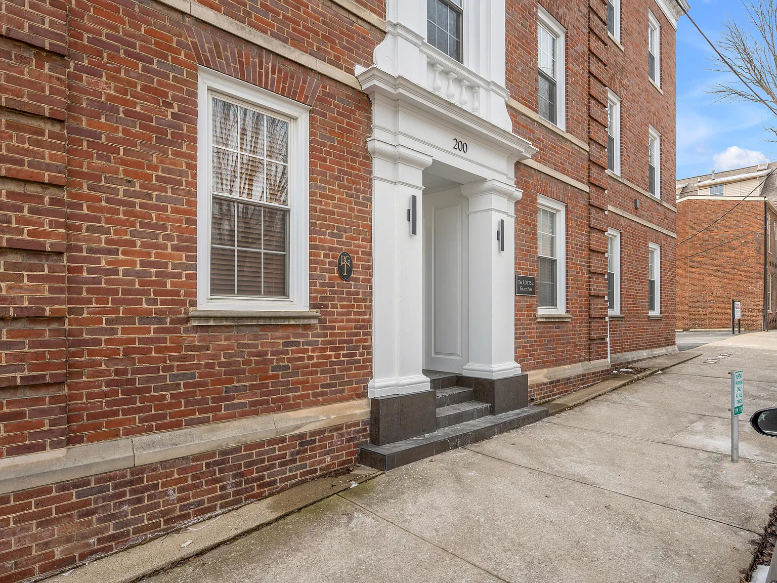 1 bed, 1.5 bath, 1333 sqft, $2,000 — Photo 4