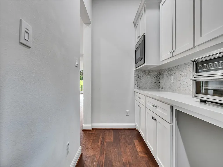 16011 Bridges Fairway Ln — Photo 25