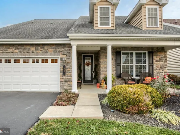 75 Presidents Dr, Mechanicsburg, PA 17050