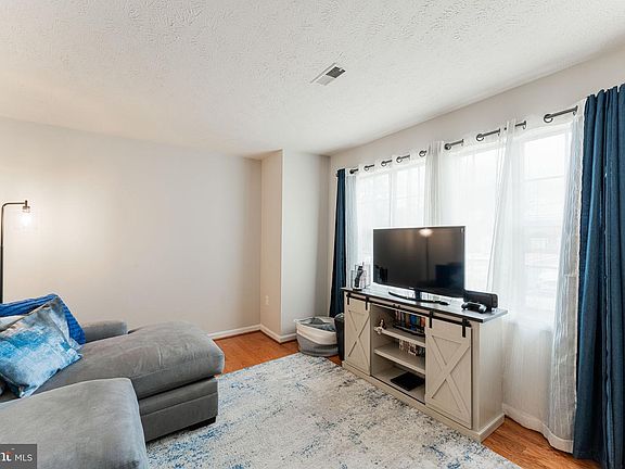 3rd image of 9093 Florin Way