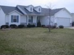 1060 Huntington Dr, Troy, MO 63379