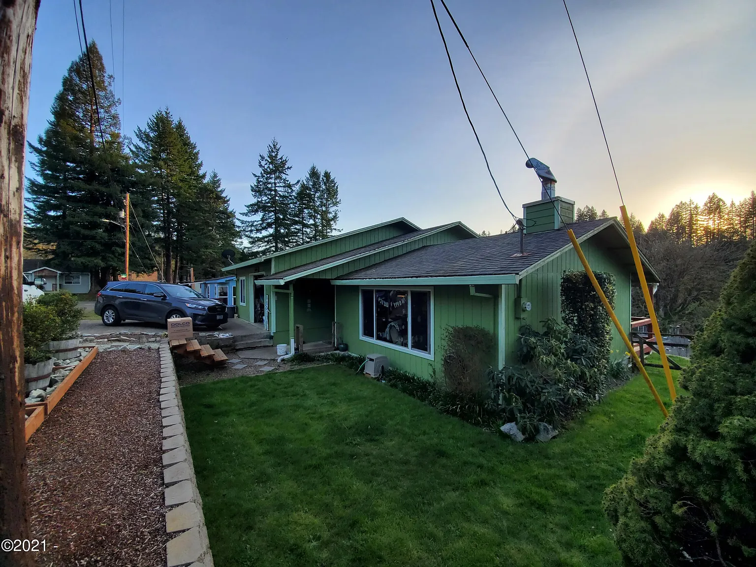 1307 NE Alder St photo 1