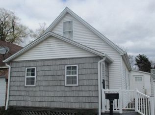 8 Ontario Ave, Rensselaer, NY 12144